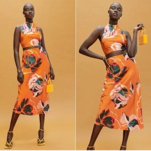 Reformation Eros Silk Set in Electra